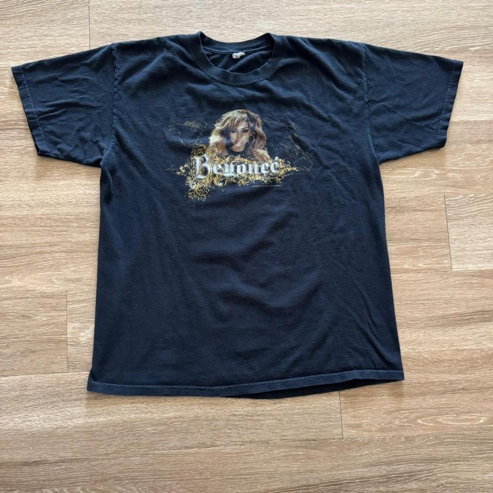 vintage y2k The Beyonce Experience concert tour t shirt